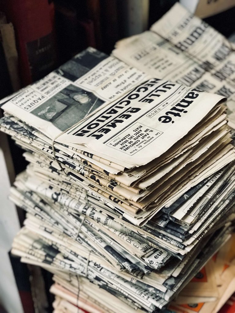 free stacks of newspapers for packing