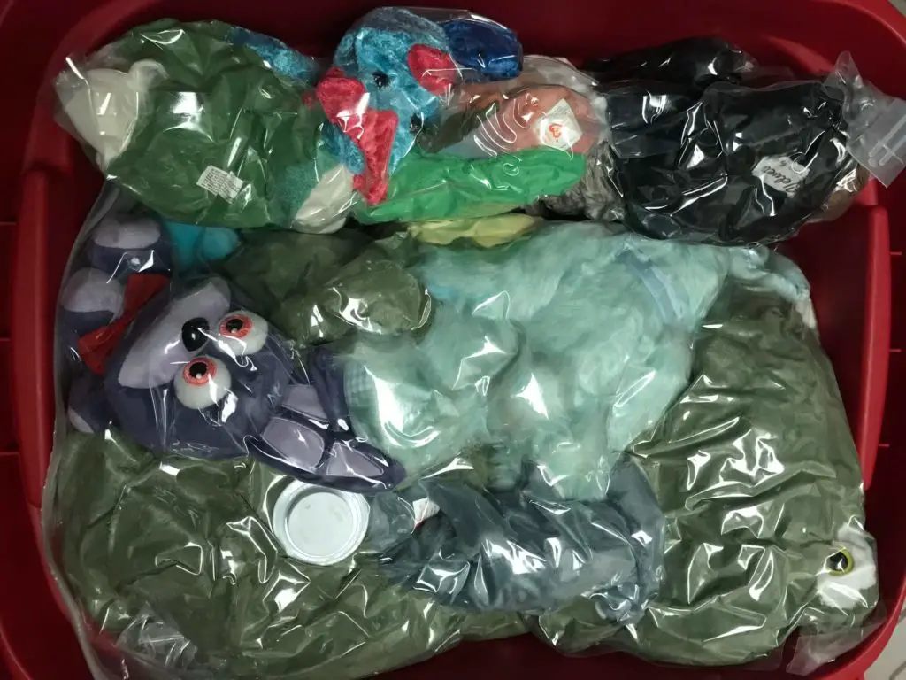 dollar store moving hacks vacuum sealed storage bags