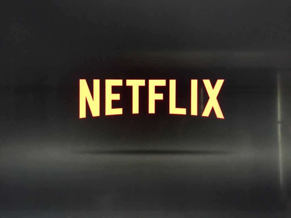 2022 年にストリーミングでお金を節約する最良の方法は次のとおりです