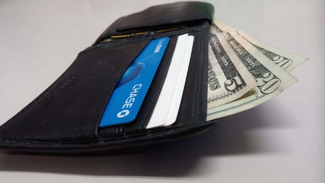 Will Canceling a Credit Card Stop Recurring Payments?