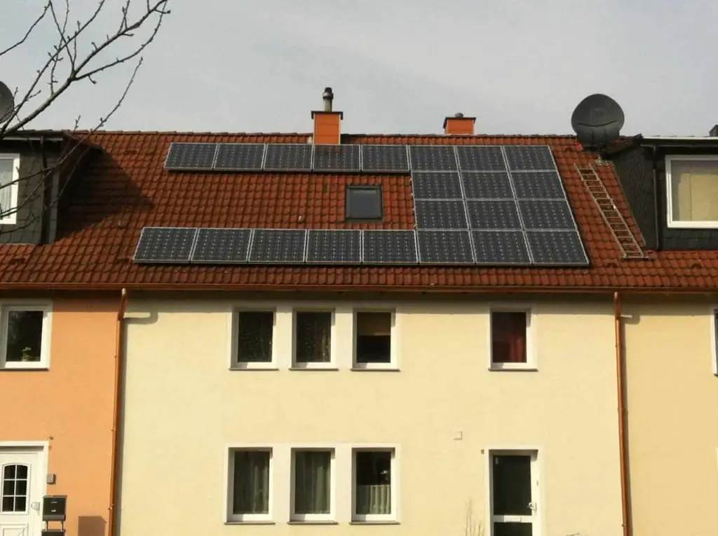 how to save money using solar panels